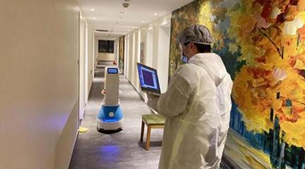降低感染風險 多臺搭載思嵐科技定位導航的機器人站上抗疫前線，智能科技“零接觸”守護安全